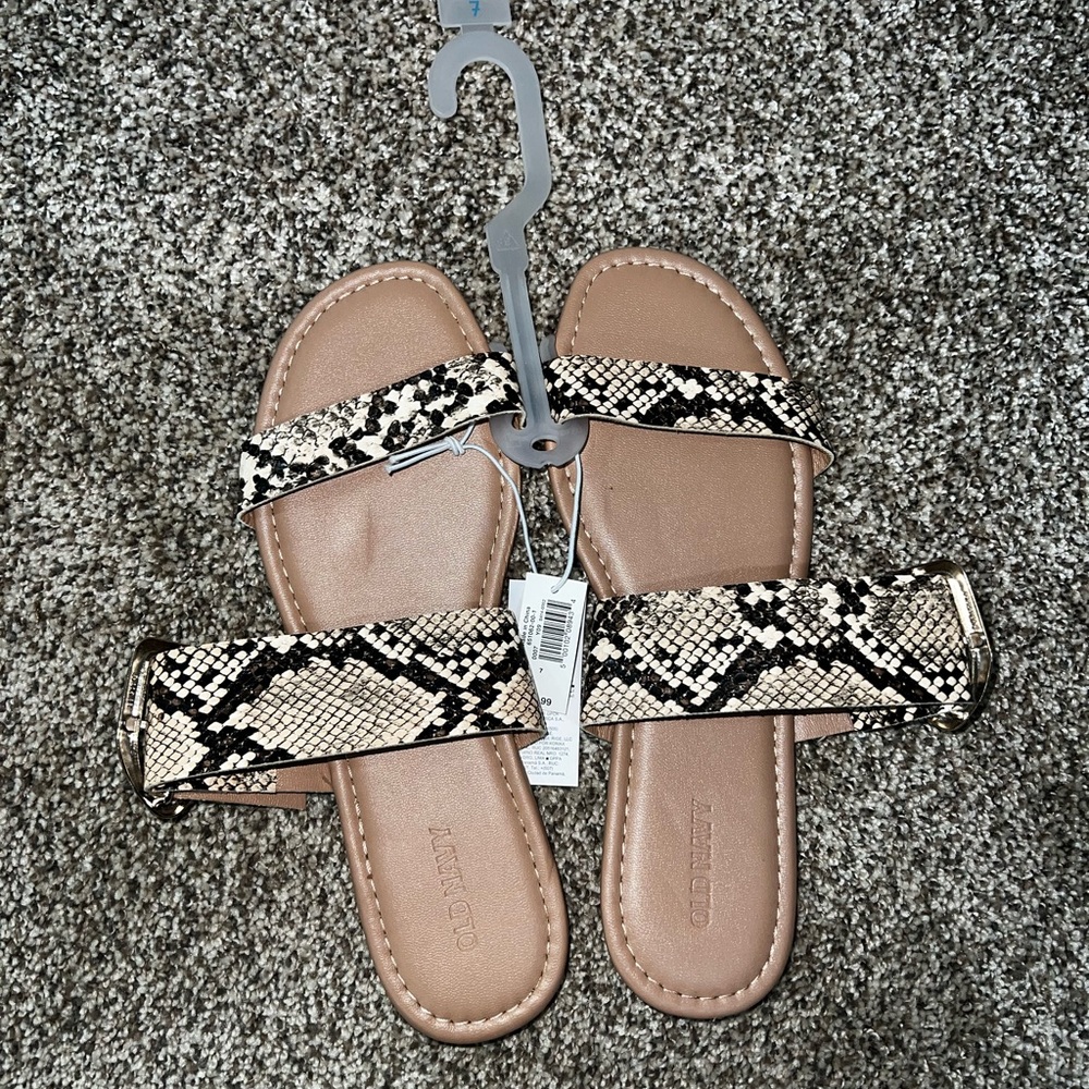 Stylish Snake Print Sandals